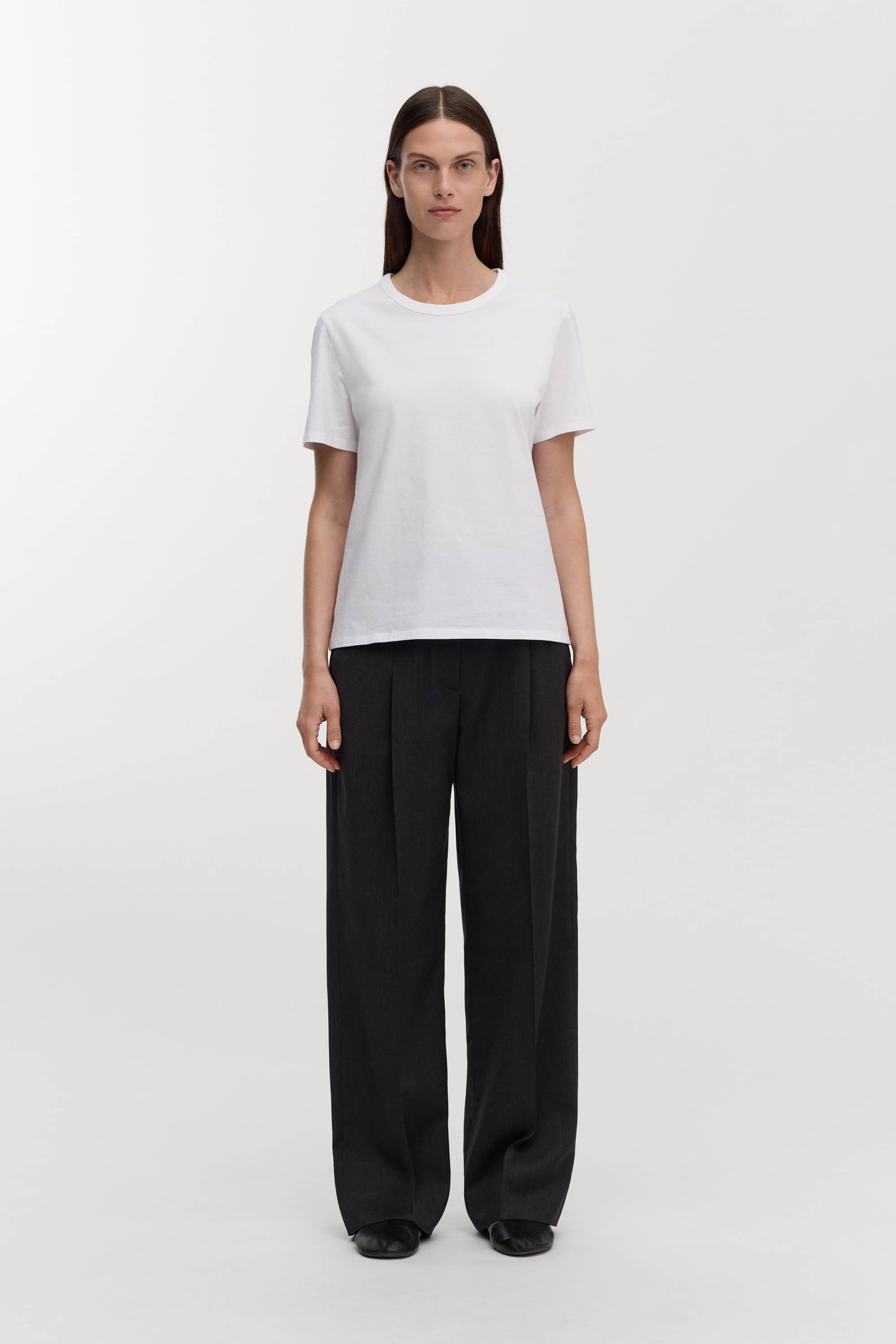 ASKET The T-Shirt — original model photograph